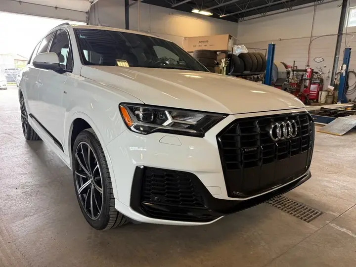 Audi Q7 2022 photo 3