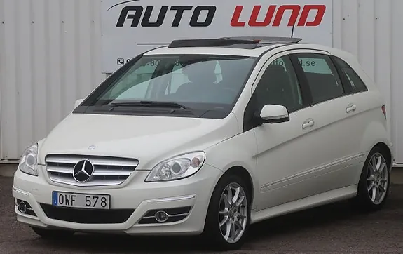 Mercedes-Benz B180