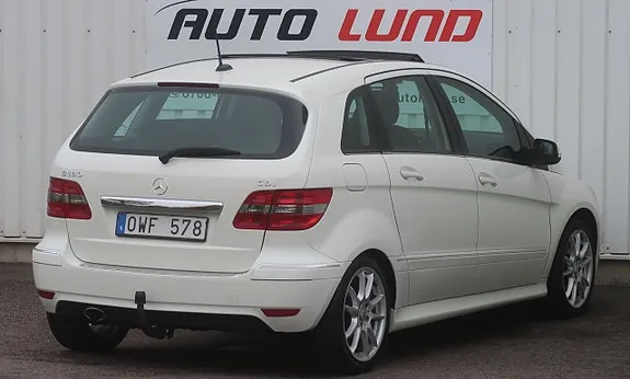 Mercedes-Benz B180 2010 photo 3