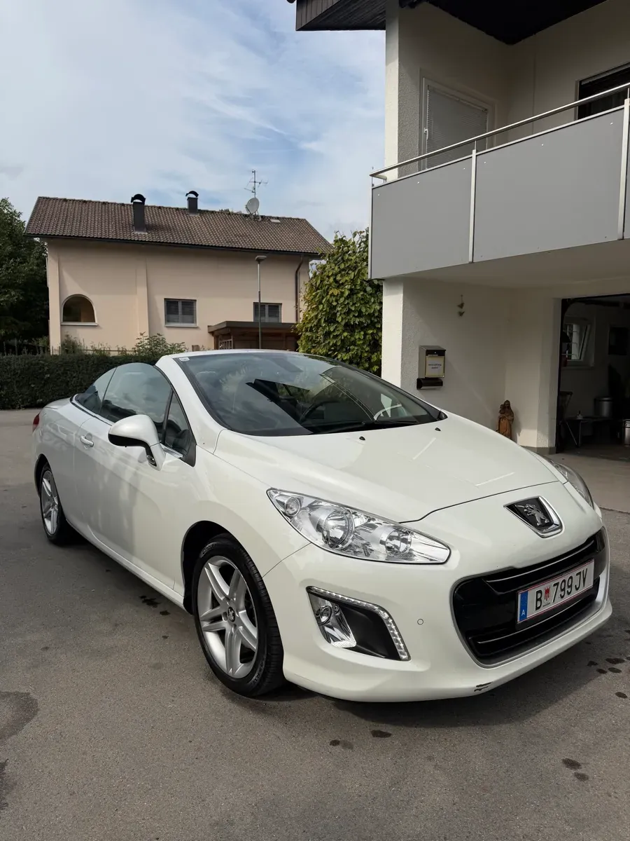 Peugeot 308 2013 photo 2