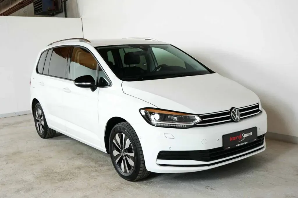 Volkswagen Touran 2025 photo 3