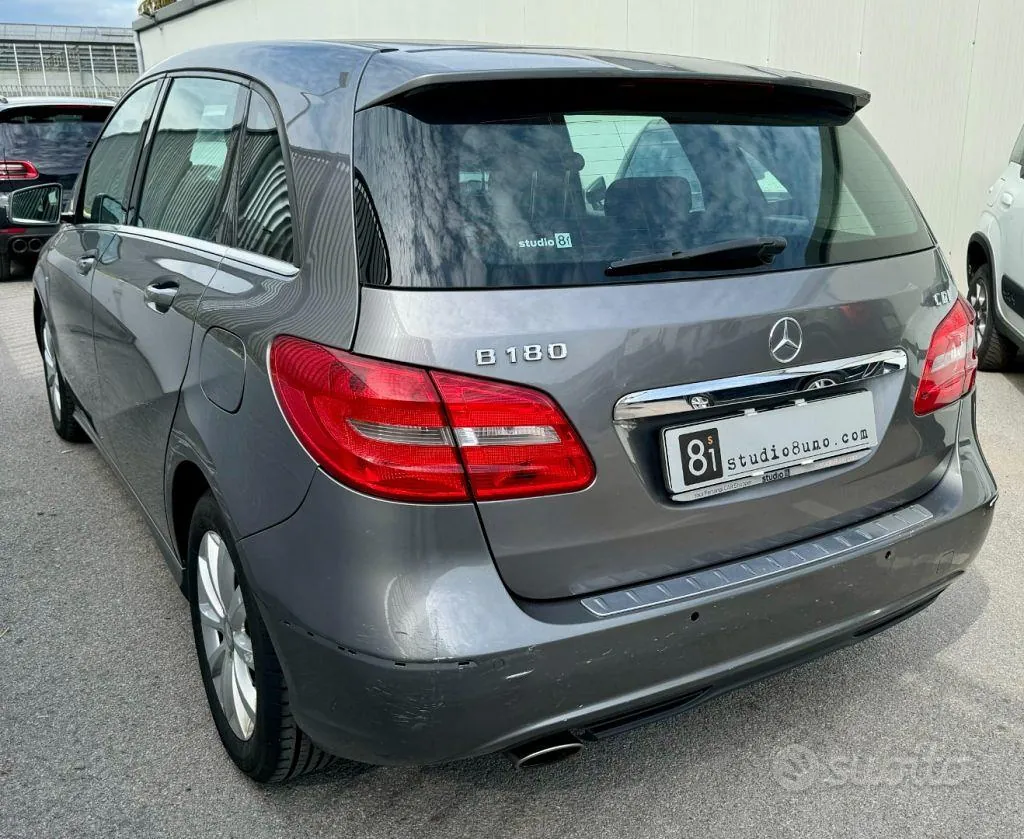 Mercedes-Benz B-Class 2012 photo 2