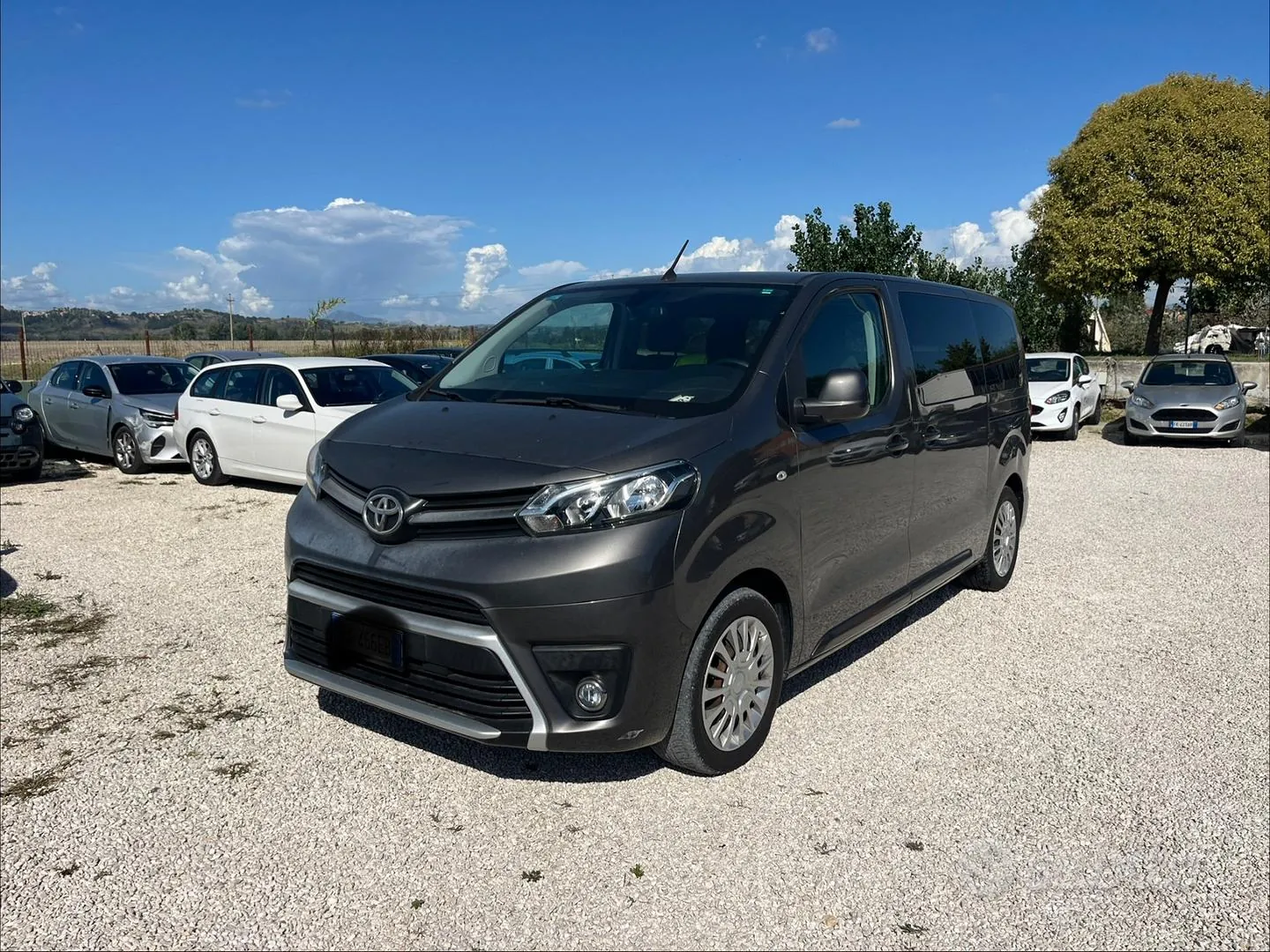 Toyota Proace Verso 2023 photo 2