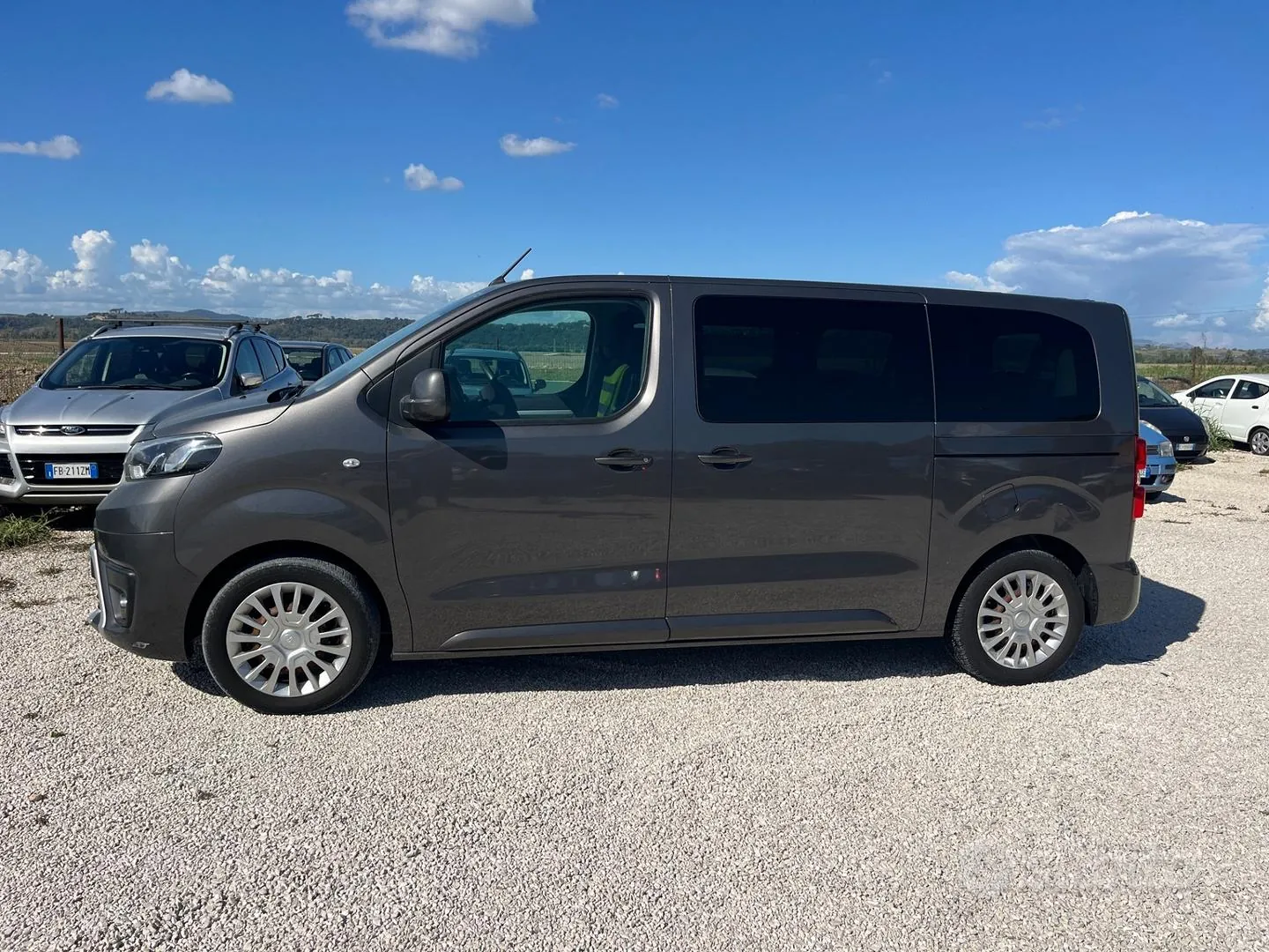 Toyota Proace Verso 2023 photo 3