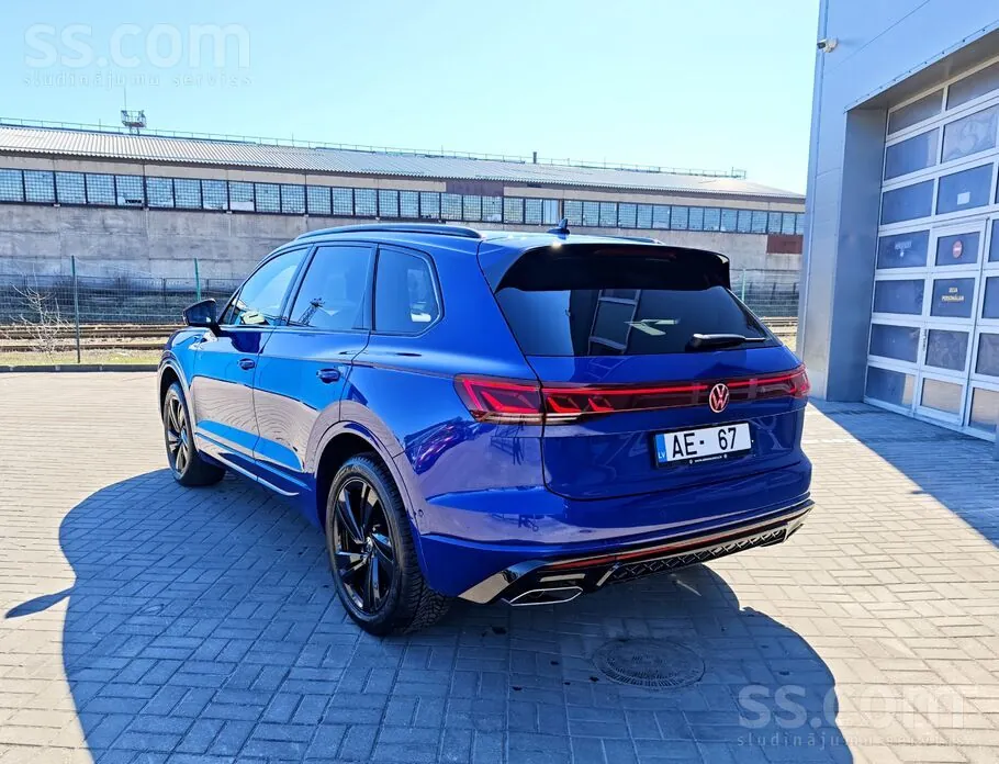Volkswagen Touareg 2024 photo 3