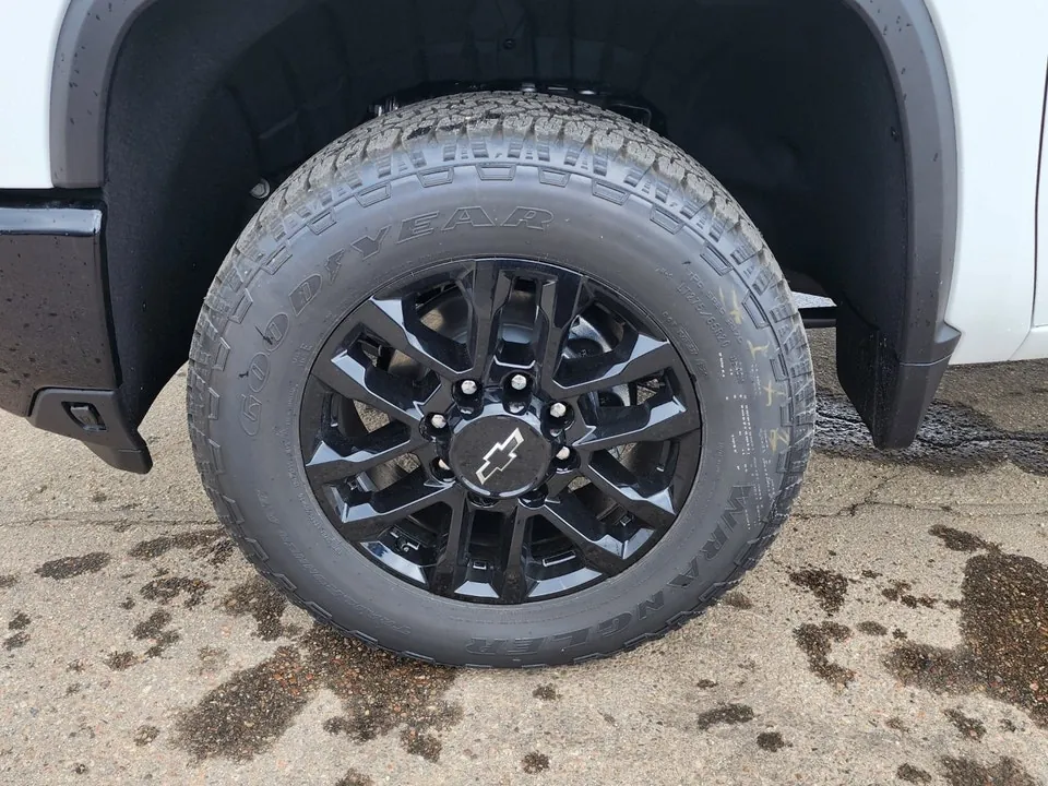 Chevrolet Silverado 2500Hd 2026 photo 4