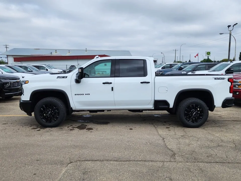 Chevrolet Silverado 2500Hd 2026 photo 3