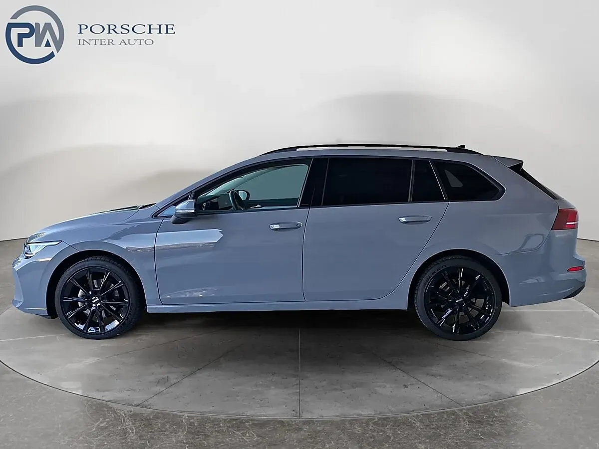 Volkswagen Golf 2024 photo 2