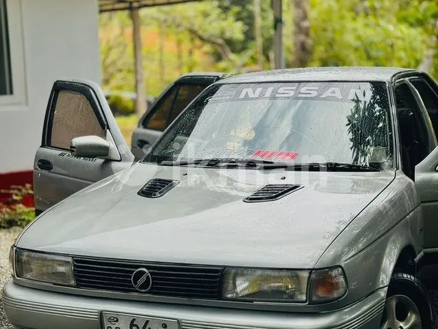 Nissan Sunny 1991 photo 4