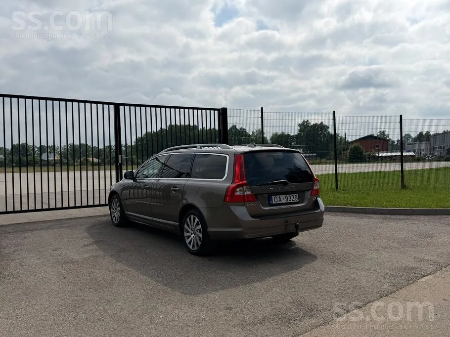 Volvo V70 2012 photo 5