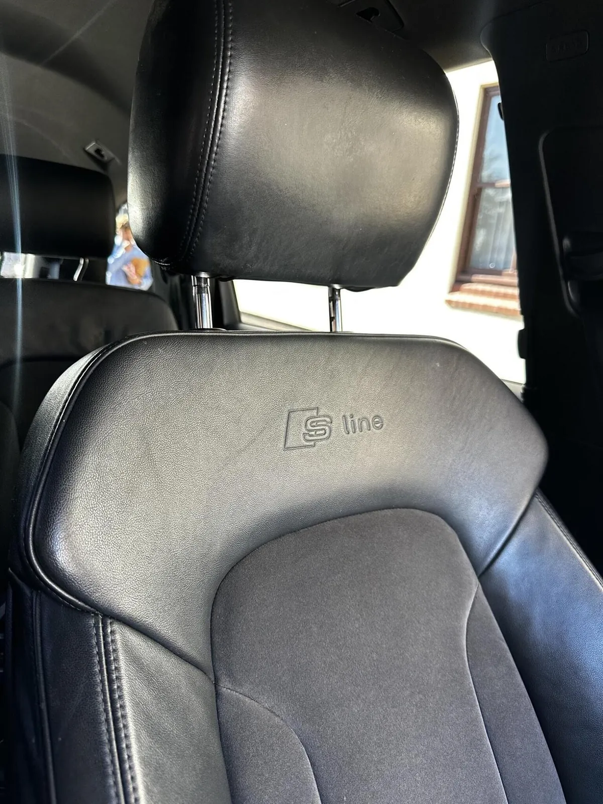 Audi Q7 2010 photo 2