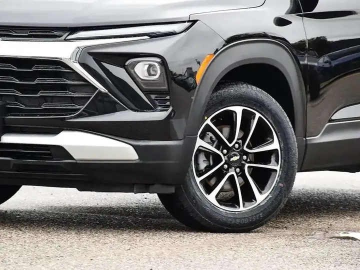 Chevrolet Trailblazer 2025 photo 2