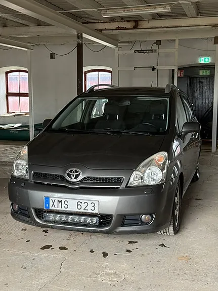 Toyota Corolla Verso 2006 photo 2