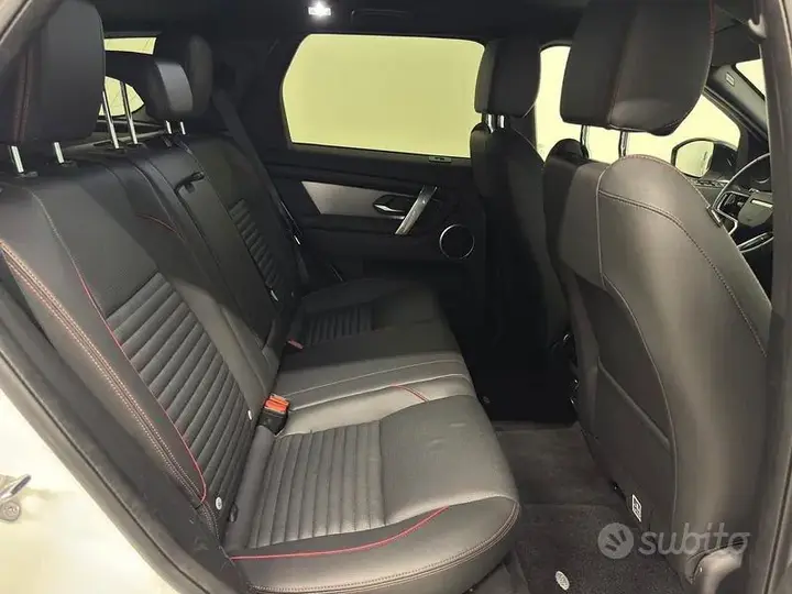 Land Rover Discovery Sport 2022 photo 5