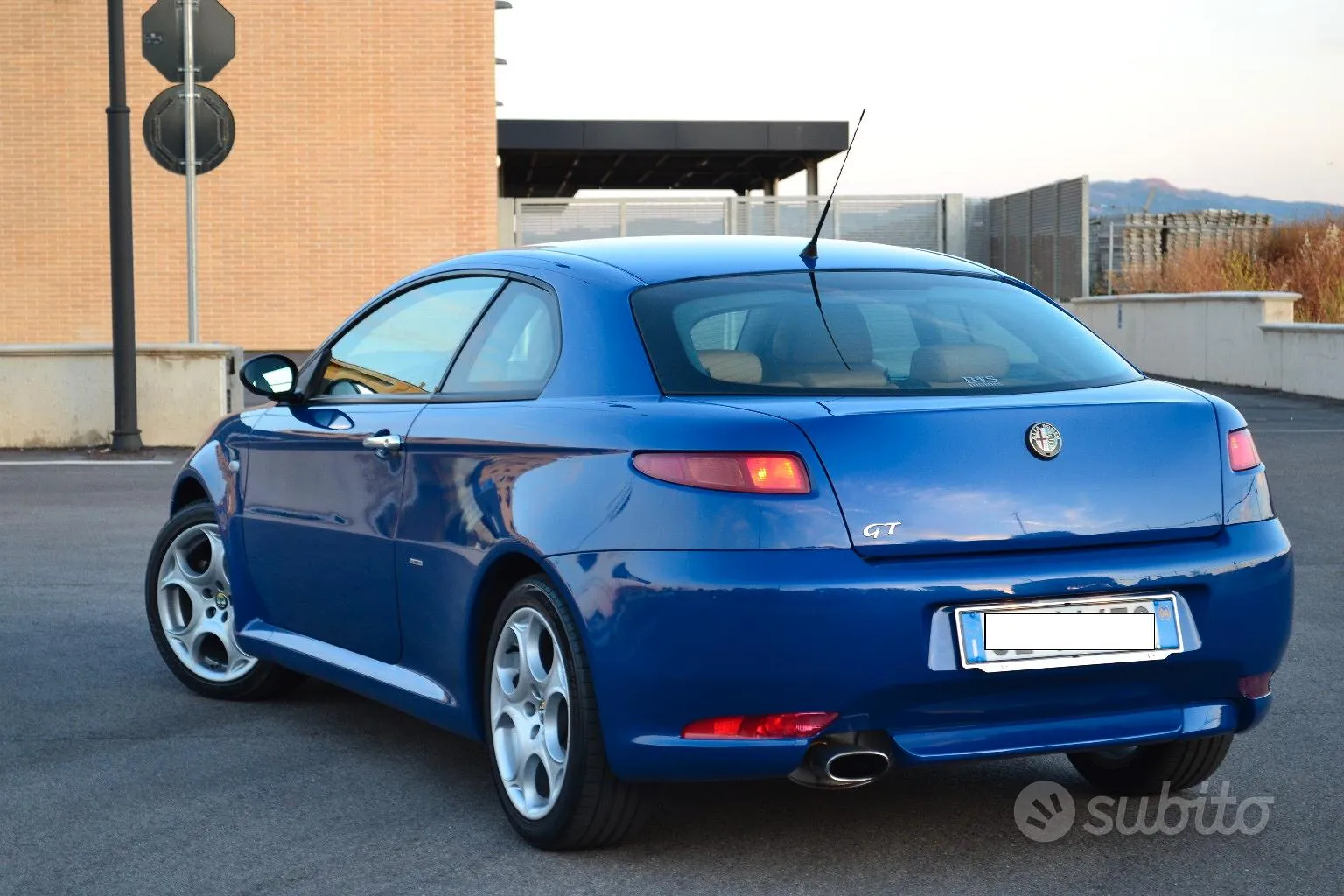 Alfa Romeo Gt 2004 photo 2