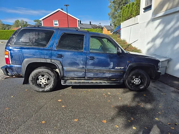 Chevrolet Tahoe 2002 photo 2