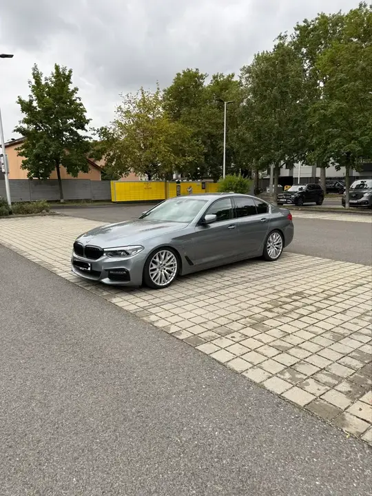 BMW 530E
