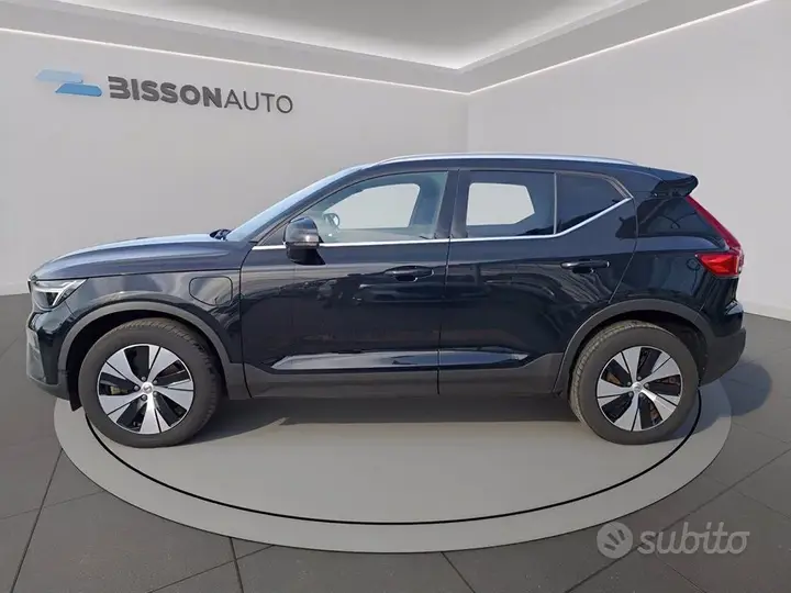 Volvo Xc40 2022 photo 2