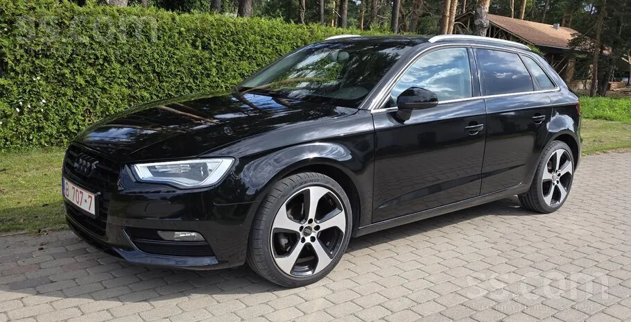 Audi A3 2015 photo 2