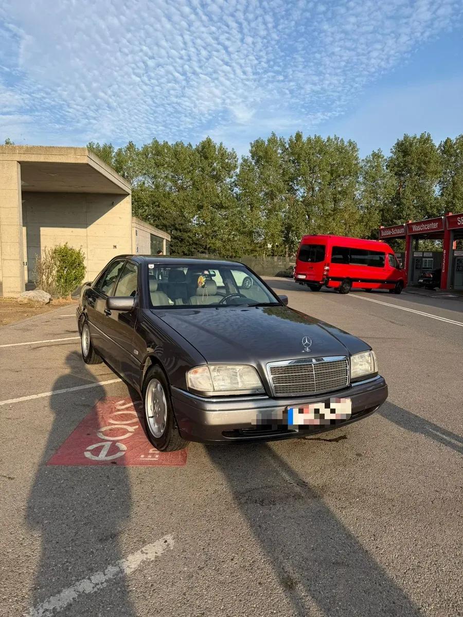 Mercedes-Benz 280