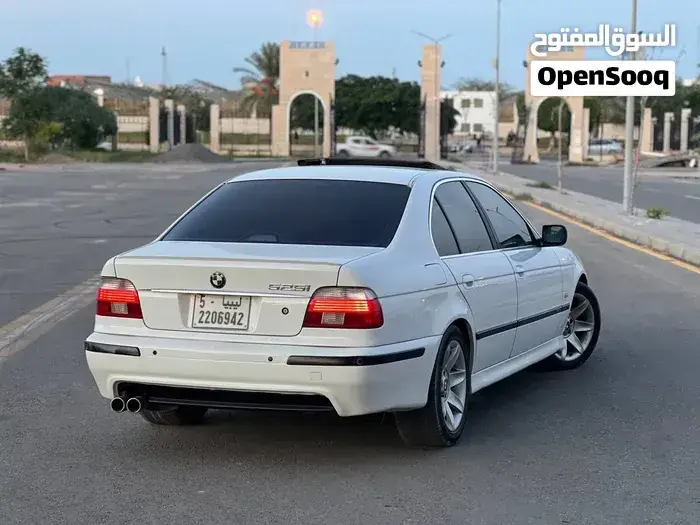 BMW 5 Series 2002 photo 3