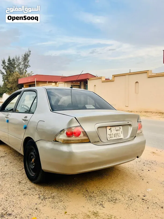 Mitsubishi Lancer 2010 photo 4