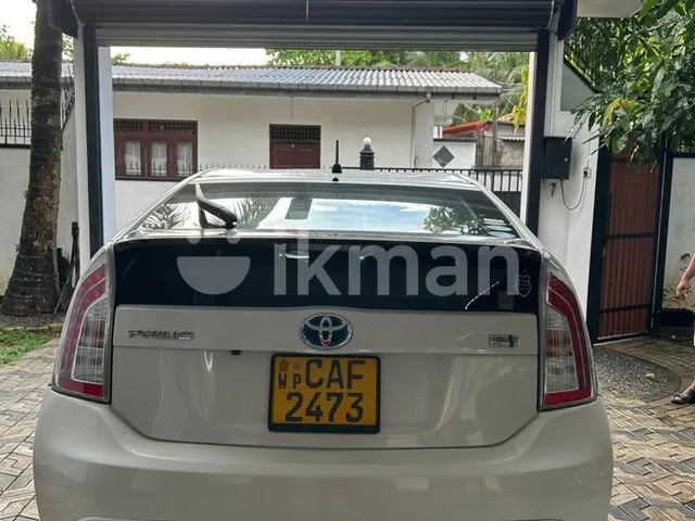 Toyota Prius 2013 photo 2