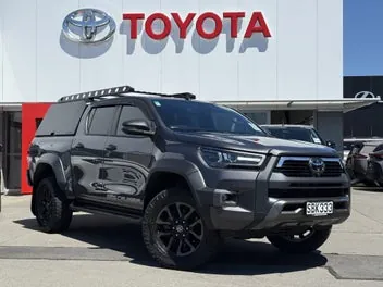 Toyota Hilux 2024 photo 2