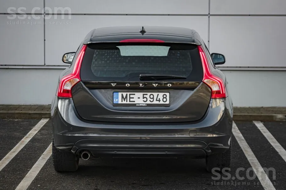 Volvo V60 2015 photo 5