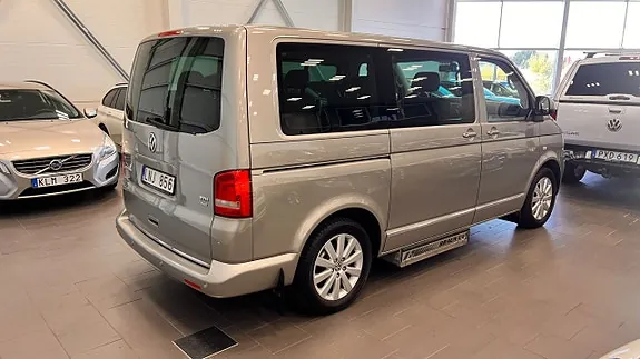Volkswagen Multivan 2011 photo 4
