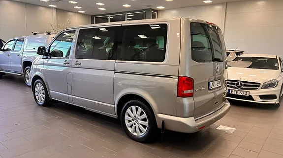 Volkswagen Multivan 2011 photo 5