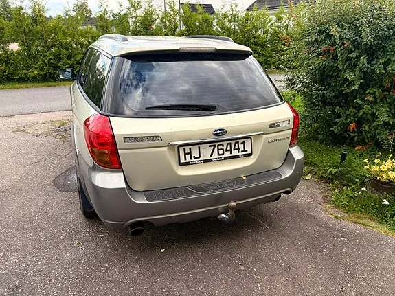 Subaru Legacy 2005 photo 4