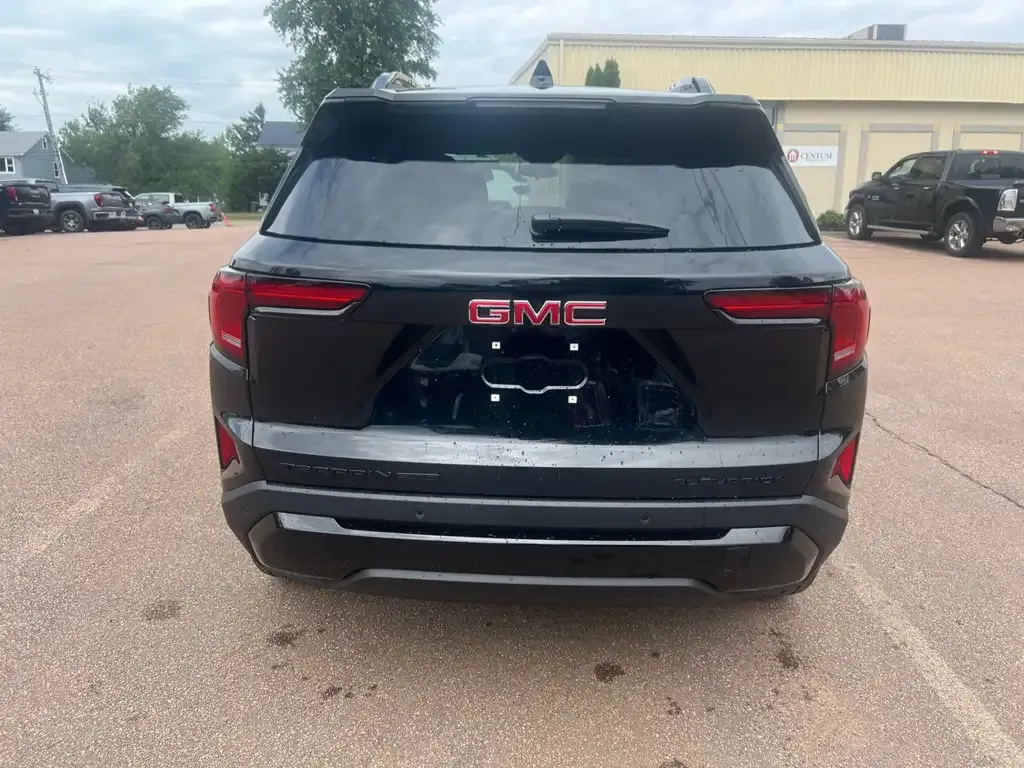 GMC Terrain 2027 photo 4