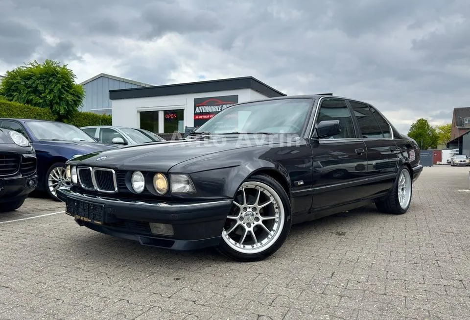 BMW 740I