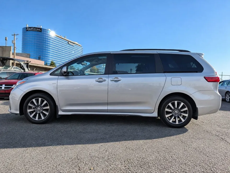 Toyota Sienna 2020 photo 4