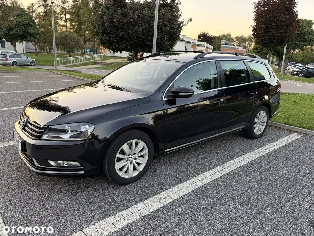 Volkswagen Passat 2011 photo 2