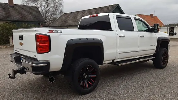 Chevrolet Silverado 2500 2018 photo 3
