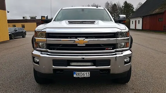 Chevrolet Silverado 2500 2018 photo 2