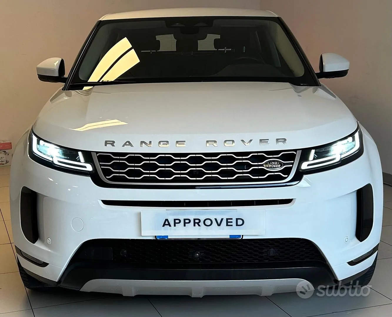 Land Rover Range Rover Evoque 2021 photo 2