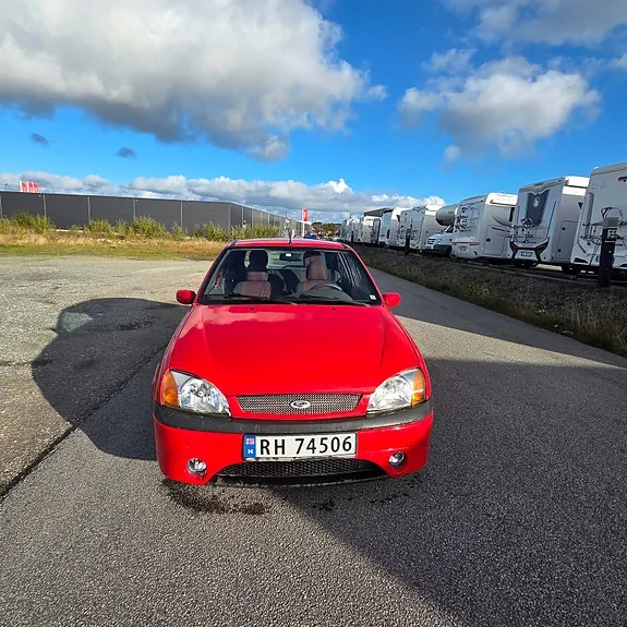 Ford Fiesta 2000 photo 3