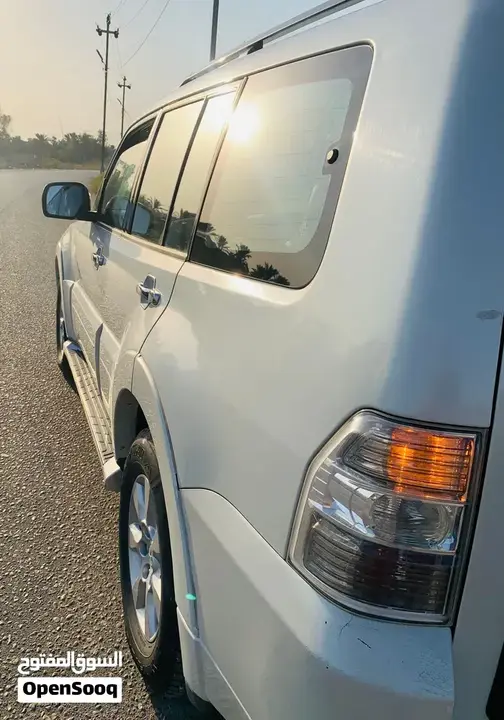 Mitsubishi Pajero 2010 photo 3