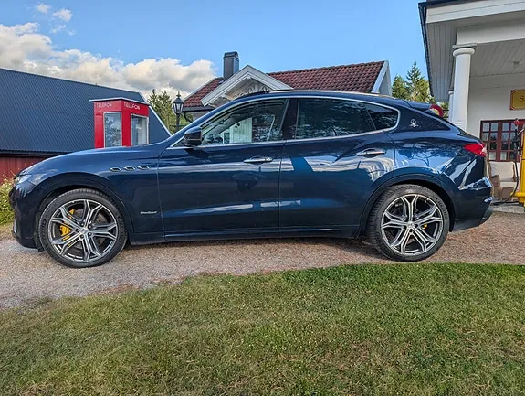 Maserati Levante 2018 photo 3