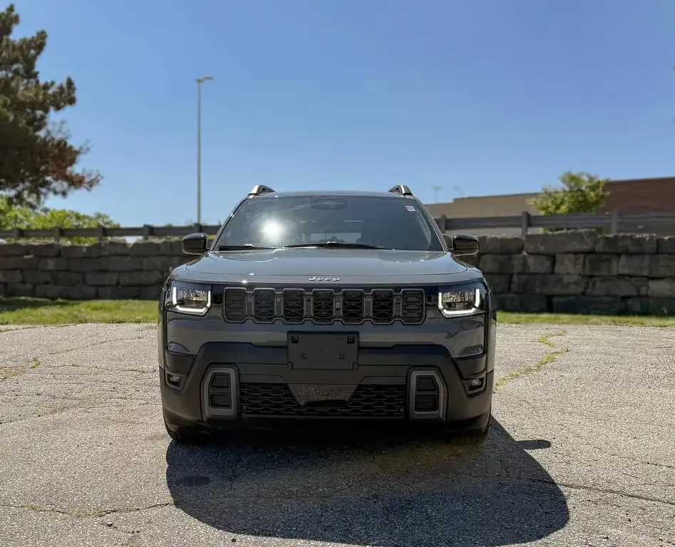 Jeep Cherokee 2026 photo 2