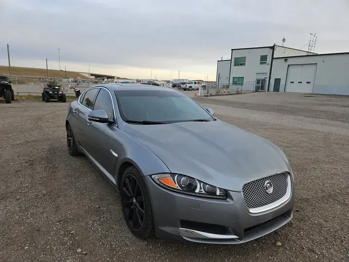 Jaguar Xf 2013 photo 2