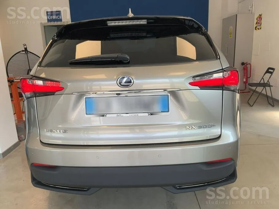 Lexus Nx300H 2015 photo 5