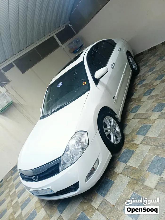 Renault Korea Sm5 2009 photo 2
