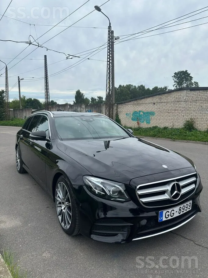 Mercedes-Benz E220D 2016 photo 3