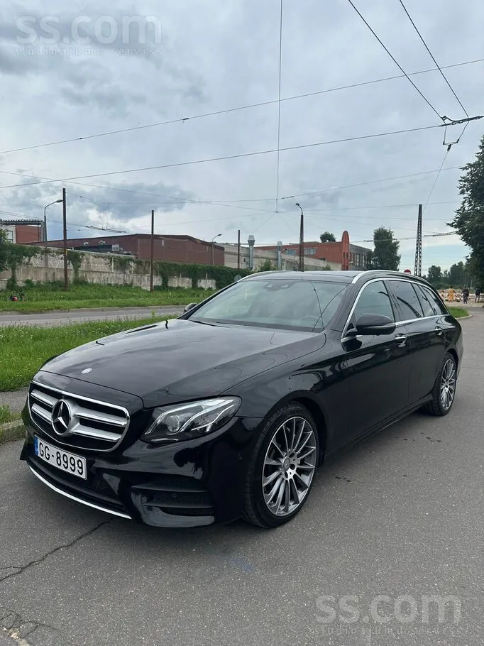 Mercedes-Benz E220D
