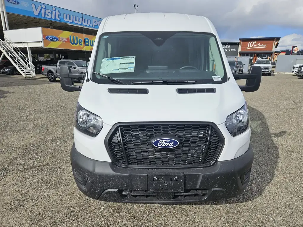 Ford Transit Cargo Van 2026 photo 2