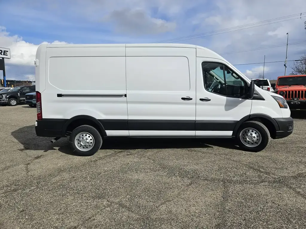 Ford Transit Cargo Van 2026 photo 4